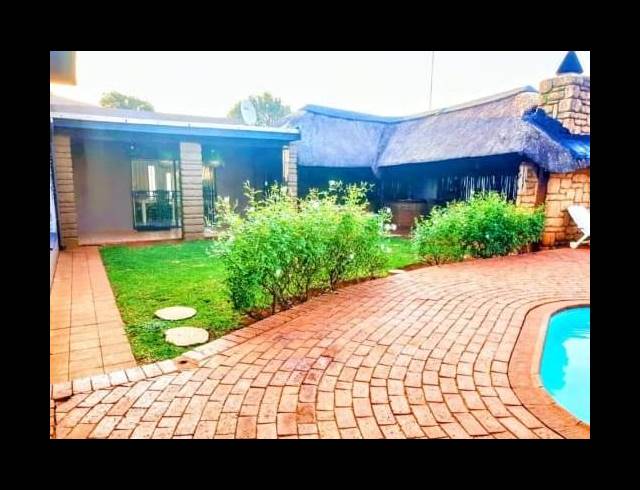 3 BEDROOM HOUSE FOR SALE IN GREENHILLS